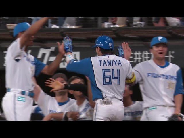 【5回裏】ファイターズ・田宮裕涼 ライトスタンドへの2ランホームランで点差を広げる!! 2025年8月14日 北海道日本ハムファイターズ 対 千葉ロッテマリーンズ
