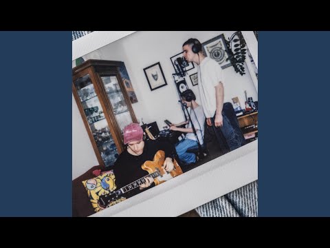 Video thumbnail for Никто не любит быть один (No one likes to be alone)