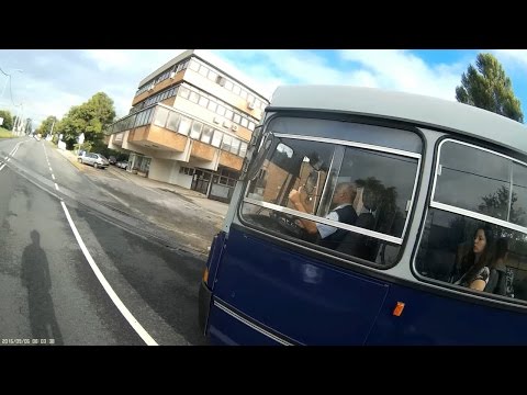 Elengedem a buszokat - I let the buses go