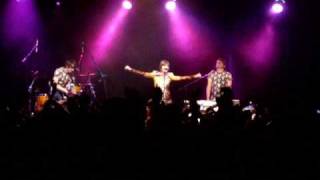 2009.03.12 YELLE @ El Rey Theater -  Mal poli