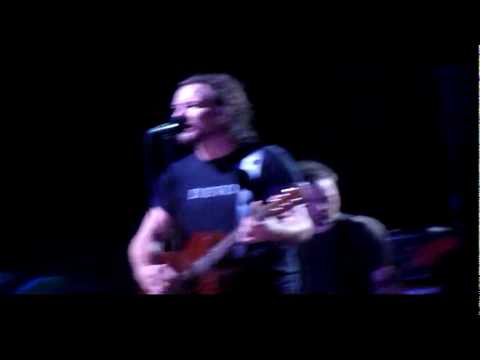 Pearl Jam JUST BREATHE LIVE IN  THE O2 DUBLIN