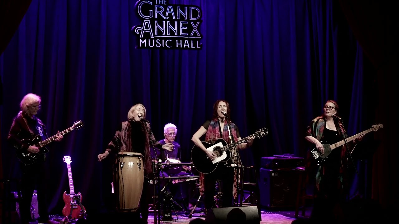 Dreamboat Annie Full Circle