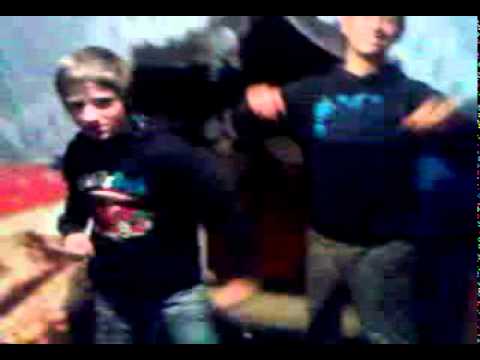 revelion 2012 ...surducu mare..par.2.3gp