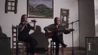 preview picture of video 'Alba Martos cantando una bambera en Jimena'