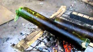 preview picture of video 'Cooking with bamboo: PNG Eastern Highland'