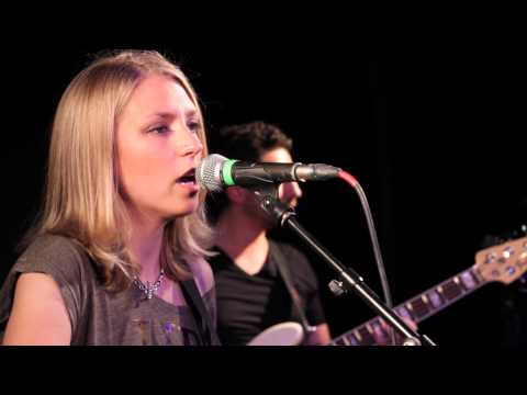 Hannah Scott - Only Way Out (Live @ Camden Barfly)