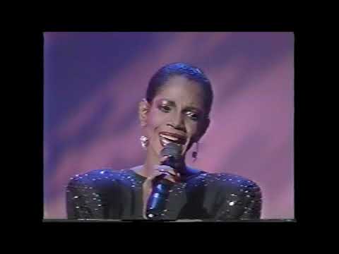 Melba Moore ‐  (LIVE) Falling