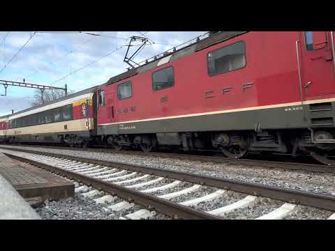 SBB InterCity Stuttgart Hbf - Zürich durchfährt den Bahnhof Bülach