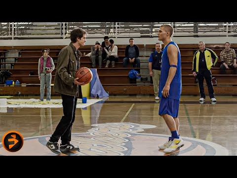 Peter Parker vs Flash on the basketball court | THE AMAZING SPIDER MAN