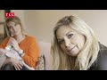 Bobbi bezoekt presentatrice Anne-Mar Zwart na haar bevalling.