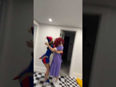 POMNI AND RAGATHA KISS?