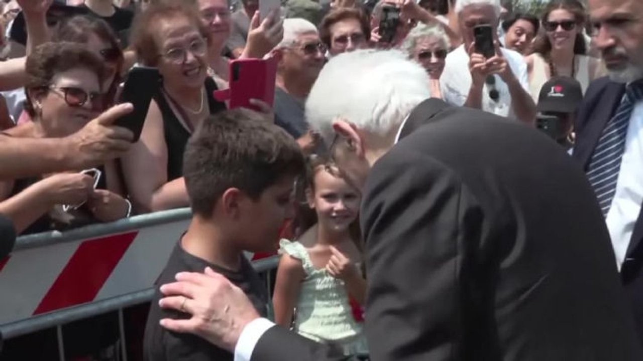 Un bambino a Mattarella: Se potessi, che miracolo faresti?, il Presidente: Serenità per tutti