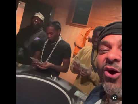 🔥Cardi B Makes Offset Check-In When He’s Out With His Boys