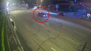 В Днепре на Набережной Победы BMW врезался в Toyota: есть погибшая (видео момента)