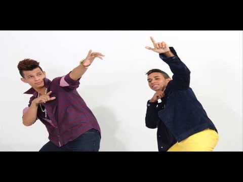 MC TOCHA E DADÁ BOLADÃO E AFALA E CASE - VAZANDO CORRENTE - MÚSICA NOVA