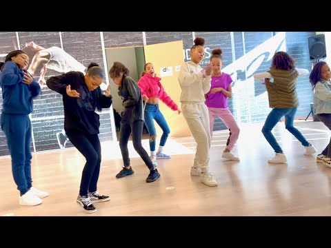 Petit Afro - AZONTO DANCE || Afro Dance #JustForFun