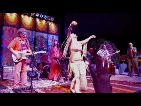 Amritakripa plays "Krishna Radhe" at Bhakti Fest 2015