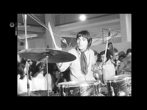 The Spirits of Sound (With Wolfgang Flür & Michael Rother) Live Teenage Fair Düsseldorf 8/26/1969