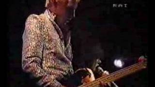 Siouxsie &amp; The Banshees- Cascade (live 1982)