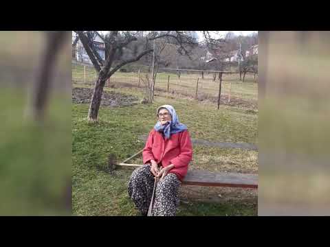 Nana Džemka ima 94 godine a još uvijek kopa jer ne želi samo da sjedi