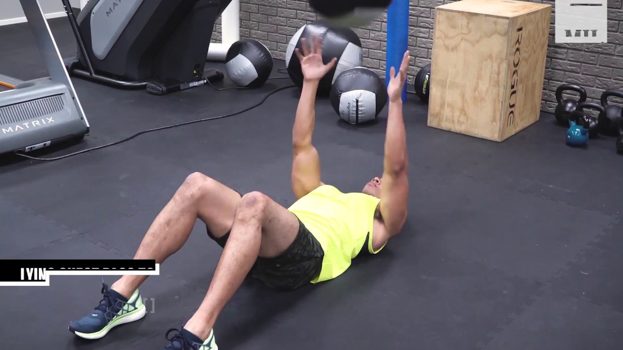 Build Serious Muscle With This 4 Move Medicine Ball Circuit thumnail