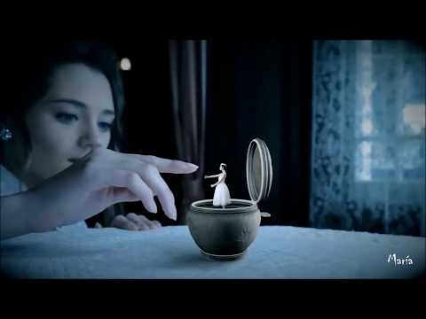 Cajita de Música ( Juan C. Baglietto - Silvina Garré ) Letra : José Pedroni