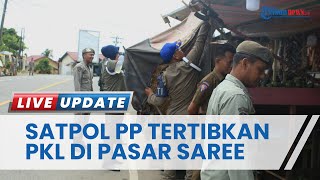 Tak Mempan Diingatkan, Satpol PP WH Aceh Besar Angkut Lapak Pedagang Kaki Lima di Pasar Saree