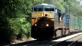 preview picture of video 'Freight Train Through Riverdale, MD.'