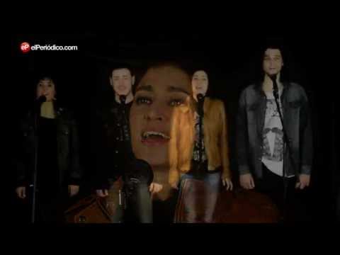 Los actores del musical 'Over the moon' cantan 'Seasons of love'