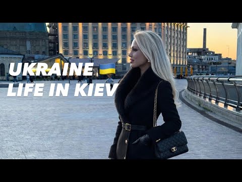 Ukraine 🇺🇦Life in Kiev. January 18, 2026. The Streets of Kiev, Ukraine. Streets Scenes.
