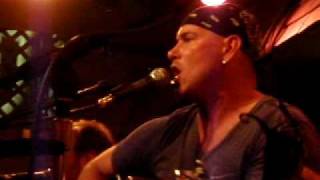 Keith Anderson Pickin' Wildflowers