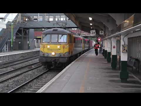 Freightliner class 86s on 4S88 at Northampton