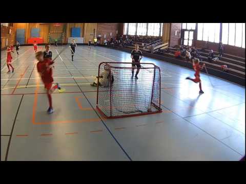 2016-11-05: P04: IBF Hedemora-Krylbo AIS: Period 2, tid 10:23. 4-5 Oliwer (Martin)