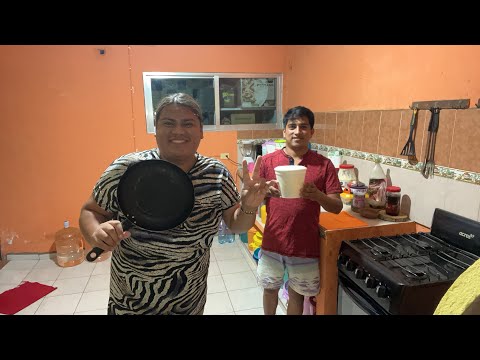 Heating up dinner 🍛🥘🍩☕️🍪