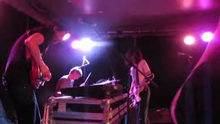 ausmuteants - the one about the horny cop