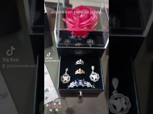 Vídeo relacionado con llyish Collar Mujer Plata Corazón con Rosa Eterna Caja Regalos Originales para Mujer Cumpleaños San Valentin Regalo para Novia Mama Día de la Madre Navidad Joyas Aniversari