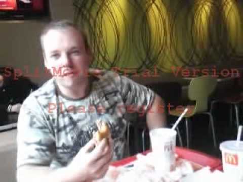 Hugo am Burger essen - teil 2