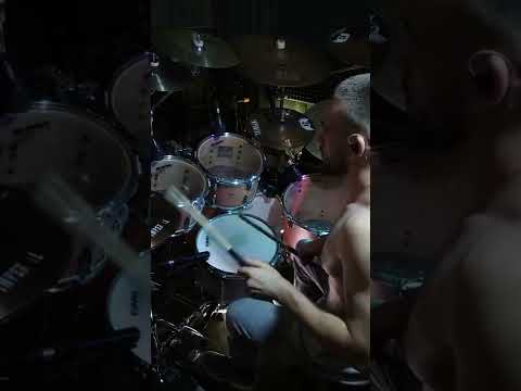 300bpm double strokes and blast beats