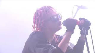 Crystal Castles - Crimewave - live at Reading Festival 2016