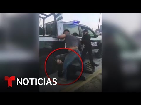 La golpiza de un detenido a una mujer policía en México | Noticias Telemundo