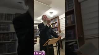הרב אליהו גודלבסקי | זועק ומסביר מהו האור של פורים - קצר