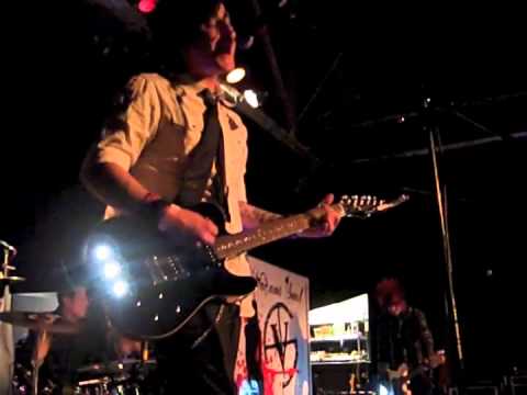 A Vacant Soul - Destroy Something Beautiful Live 2011