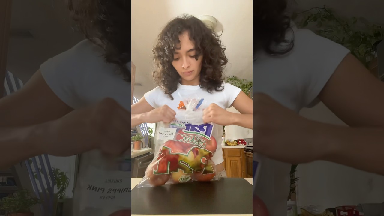 Apples are expensive 😭 #kitchengadgets #fruitjuice #amazonfinds