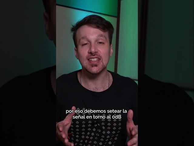 Vídeo relacionado con Procesador de efectos de voz para cambios dinámicos de audio en juegos y llamadas Construcción ABS en factor de forma compacto