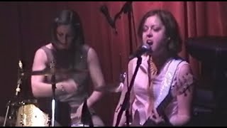 Sleater-Kinney: Live 9/15/00 Newport, KY  (Complete Show)