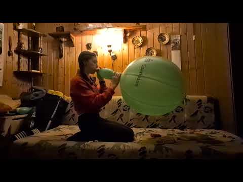 Blow To Pop 🎈💜 B2P #SparkassePunchballon