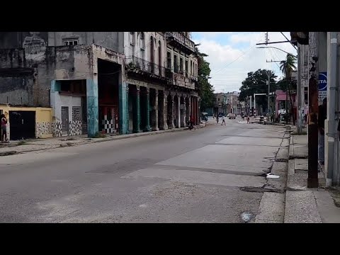 CAMINANDO POR LA CALZADA DE 10 DE OCTUBRE DESDE LA ESQUINA DE TEJAS HASTA VIA BLANCA (NOV 2025)