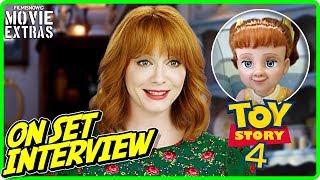 Download lagu TOY STORY 4 | Christina Hendricks 'Gabby Gabby' On-studio Interview mp3
