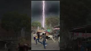 Download lagu बिजली गिरी , struck by lightingvideo  ,toofan, cyclone ASMR , Bhayankar adnhi toofan , Tornado  ASMR mp3