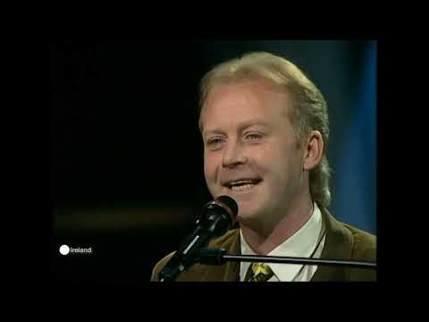 Somewhere in Europe - Liam Reilly  (HQ) Ireland 1990 - Eurovision songs with live orchestra